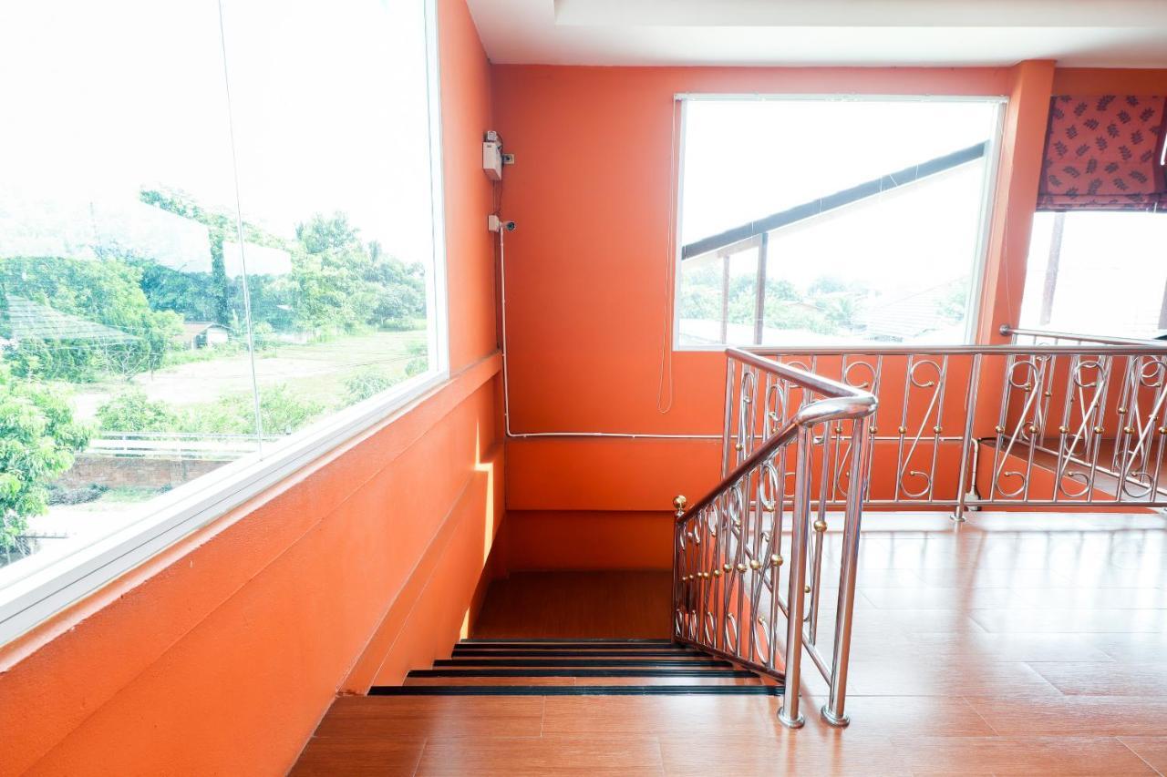 Oyo 359 Golden Nakara Place Chiang Saen Exterior foto