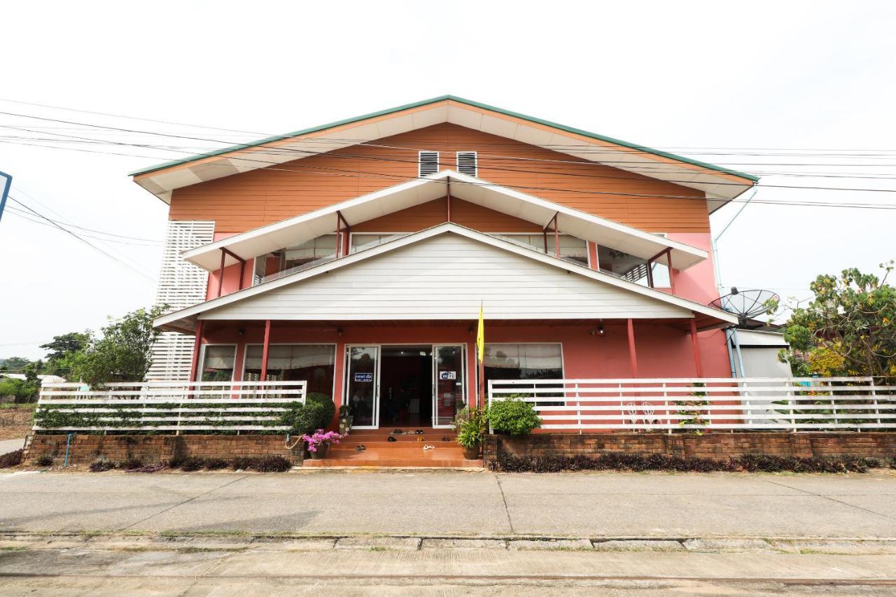 Oyo 359 Golden Nakara Place Chiang Saen Exterior foto